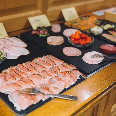 舒尔赫姆尔旅馆 2*